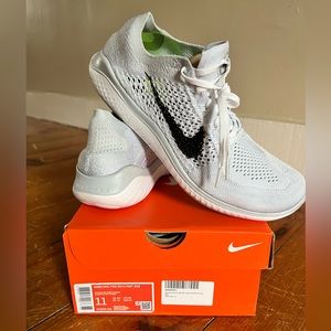 NEW- Nike Free Flyknit 2018 running shoe. Women’s 11